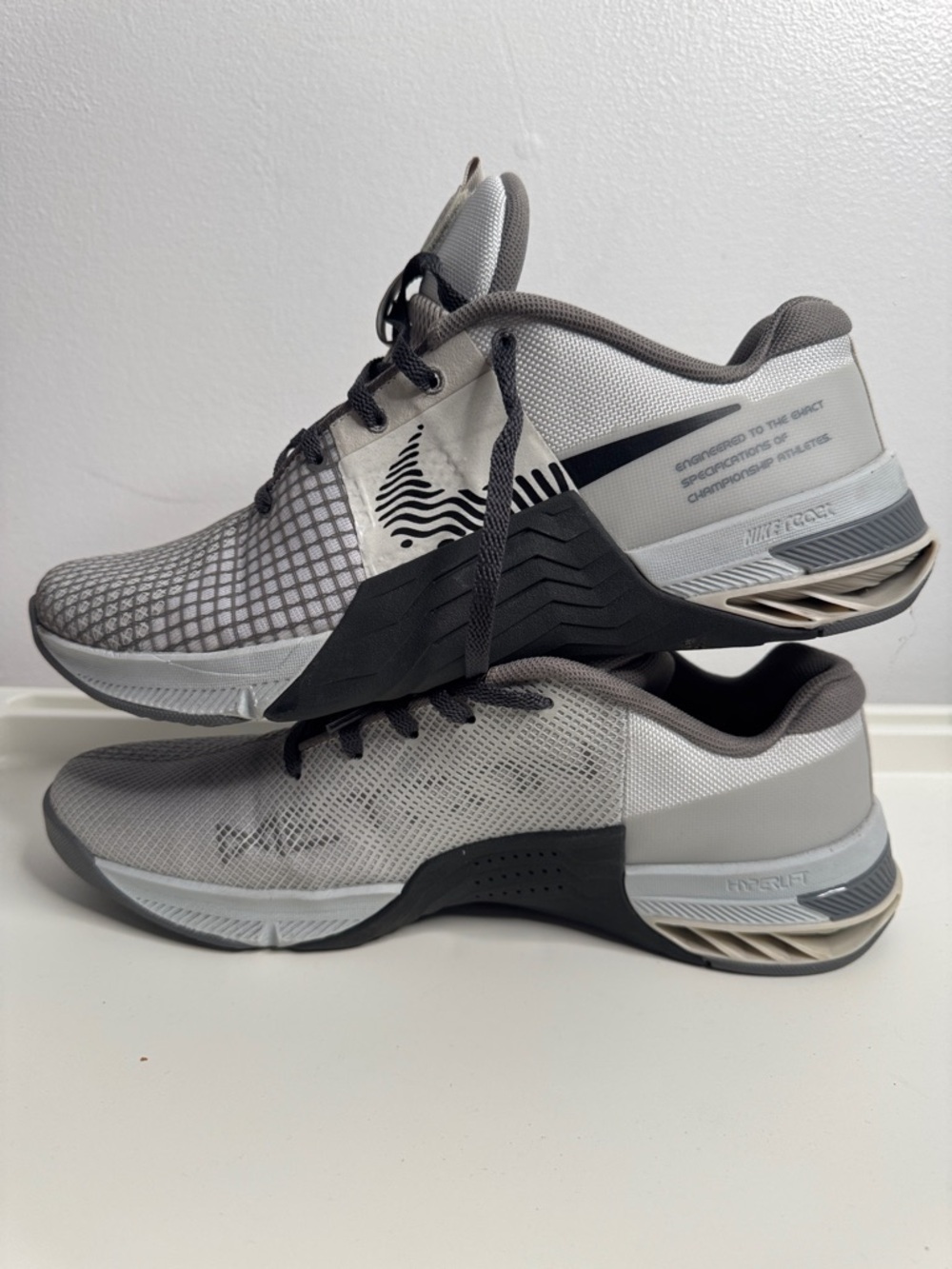 Nike Metcon Training Shoes Gray Black Lace-Up Athletic Sneakers Size 10.5
